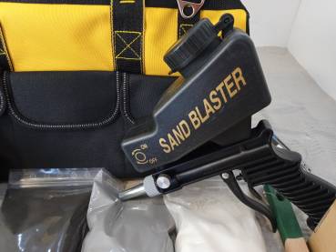 Preview: Set C. Komplettset besandete Fugen in Werkzeugtasche