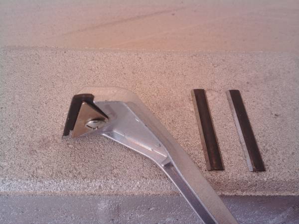 Hochleistungsschaber Premium Line 50mm mit 2x Ersatzklingen