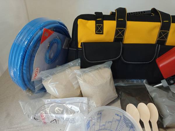 Set D. Komplettset besandete Fugen in Werkzeugtasche