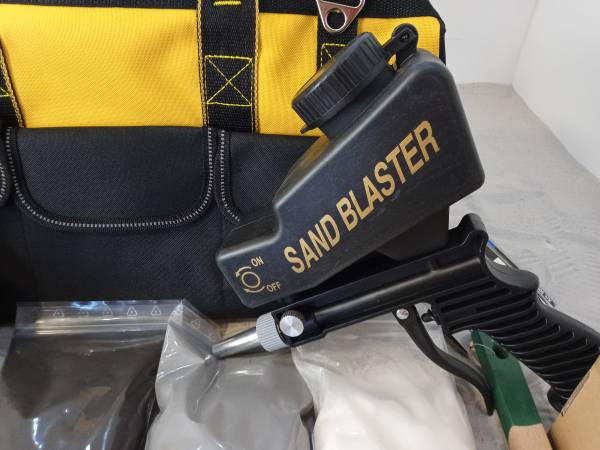 Set C. Komplettset besandete Fugen in Werkzeugtasche